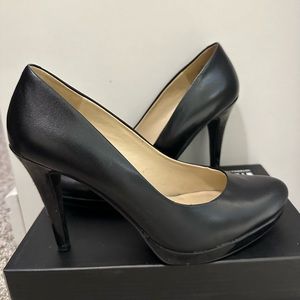 Nine West Heels size 7